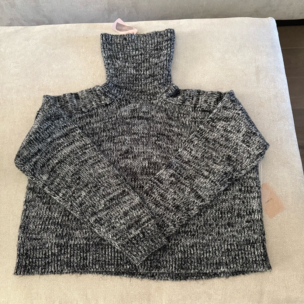 NWT Marled Black and Gray Turtleneck Sweater by Forever 21 - Picture 2 of 6